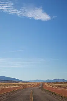 Chubut: Argentina, Chubut Province. RN 40, central
