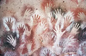 Hands: ARGENTINA - Indian hand painting