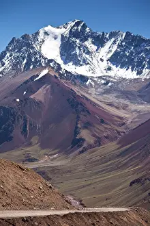 Terrain: Argentina, Mendoza Province, Las Cuevas