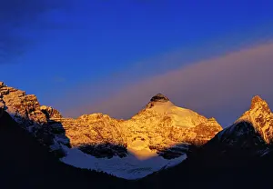Jasper: Athabasca & Hilda Peaks in the Canadian