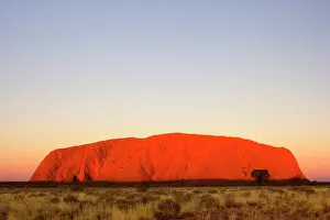 Ayers: Australia - Ayers Rock - Uluru - brightly ablaze