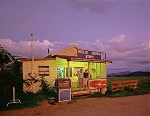 Petrol: Australia - Evelyn Central Store & petrol station
