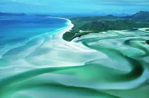 Waves: Australia - Whitehaven Beach, Whitsunday Island