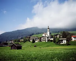 Stuart: Austria, Karnten, Carinthia, View of Hochosterwitz