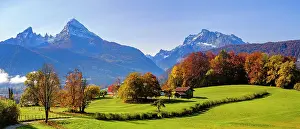 Hochkalter: Autumn landscape, in the background the mountains