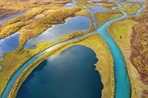 Lakeland: Autumnal river landscape from the air, detail view