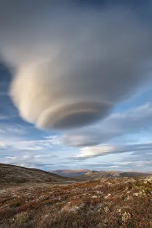 Sunndalsfjella: Autumnal Tundral landscape in Dovrefjell, Lenticularis