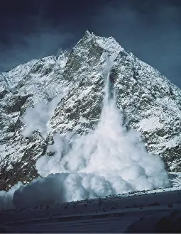 Pakistan: AVALANCHE