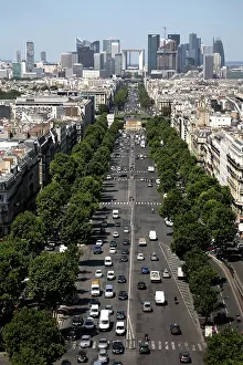 Auto: Ave de la Grande Armee with the view of