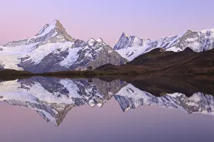 Mirror: Bachalpsee, Schreckhorn, 4078 m, Finsteraarhorn, 4274 m