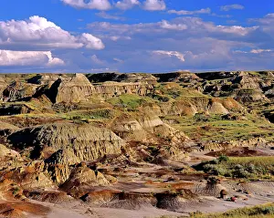 Dinosaur: Badlands at Dinosaur Provincial Park in