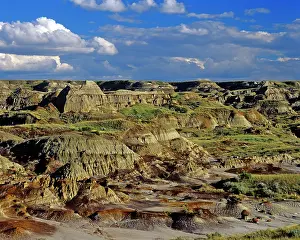 Dinosaur: Badlands formations at Dinosaur Provincial