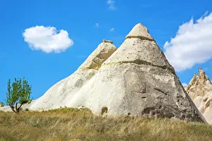 Tuff: Bagildere Valley, fantastic tuff formations, Cappadocia