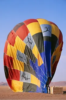 Crew: Balloon Safari - after landing, the ground crew