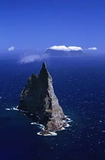 Metres: Balls Pyramid worldIs tallest sea stack, 562 metres