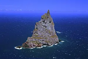 Metres: Balls Pyramid worldIs tallest sea stack, 562 metres