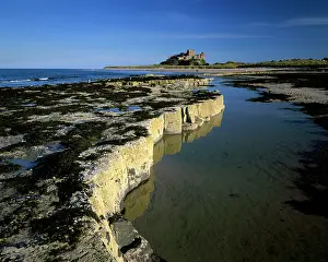 Bamburgh: Bamburgh Castle - low tide