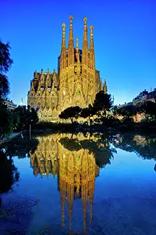 Label: Barcelona. Catalonia. Spain. Basilica de la Sagrada Familia