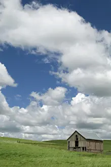 Idaho: Barn and Prairie, Idaho