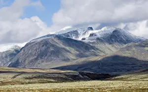 Oppland: Barren mountain landscape in autumn, Rondane National