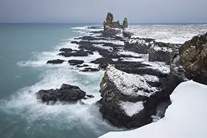 Snaefellsnes: Basaltcliffs Londrangar Snaefellsnes