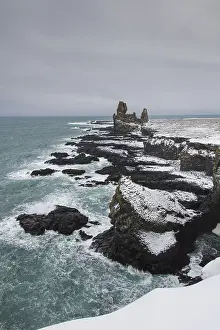 Snaefellsnes: Basaltcliffs Londrangar Snaefellsnes