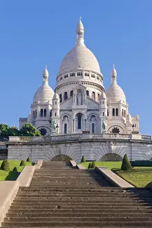 Churches: Basilica Sacre Coeur, Montmartre, Paris, France