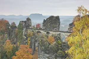 Viewing: Bastei Bridge in autumn Saxon Switzerland National