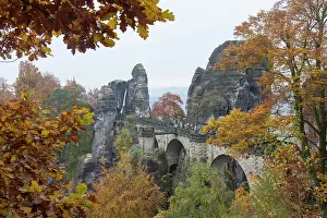 Platform: Bastei Bridge in autumn Saxon Switzerland National