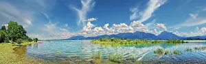 Ostallgaeu: Bathing beach at Lake Forggensee with Ammergau Alps