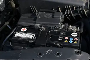 Situ: Battery - Vartade lead acid 12 volt 55 amp hour