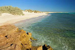 Endless: Beach and ocean - endless white and sandy beach