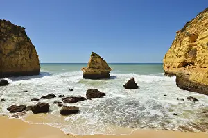 Coasts: Beach and rocks, Carvoeiro, Algarve, Portugal