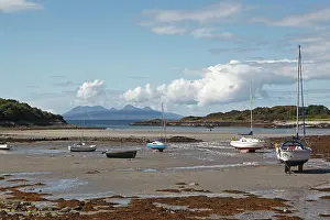 Stranded: Beach - and stranded boats at low tide