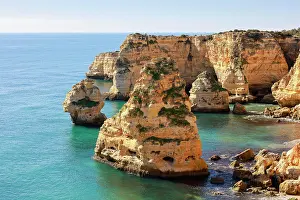 Algarve: Beautiful cliffs and rock formations by the Atlantic