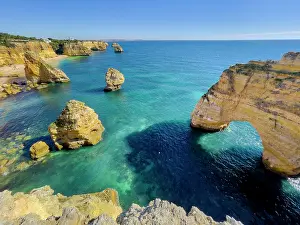 Algarve: Beautiful cliffs and rock formations by the Atlantic