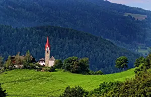 Dolomite: Beautiful lonely 500 year old church called