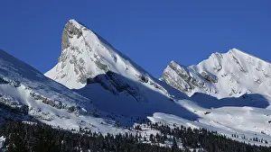 Gallen: Two beautiful peaks of the Churfirsten Range, Sw