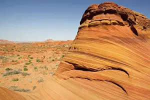 Buttes: Beautiful red and yellow striated Navajo sandstone