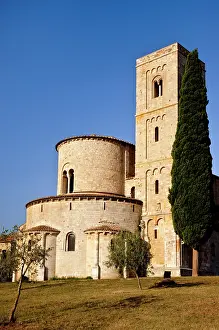 Sant: Beautiful Sant Antimo Monastery, founded