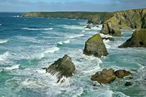 Bedruthan: Bedruthan Steps - overview over rugged coastline