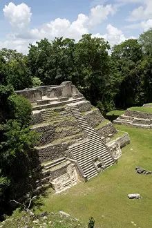 Step: Belize, Mayan ruins