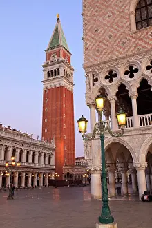 Marco: the Bell Tower in early morning, Piazza