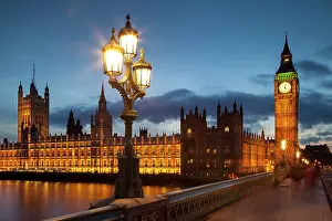 Thames: Big Ben and the Houses of Parliament from