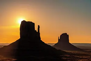 Table: Detail of a bit of Monument Valley in its beauti