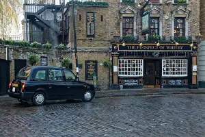 Cars: Black Taxi, Black Cap, in front of Restaurant, Pub