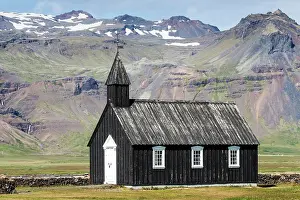 Vesturland: Black wooden church, Budir Kirka, B&, x2c21ae9;rkja