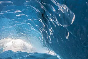Rfajkull: Blue ice in ice cavern inside Breidamerkurjokull