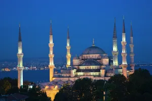 Mosque: Blue Mosque at Dusk with Bosphorus Sea as