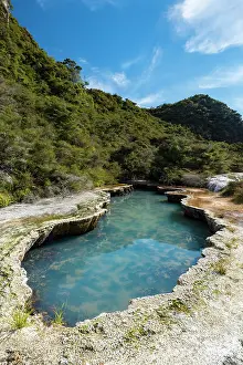 Extrusive: Blue Pool, geothermal source, Waimangu Volcanic